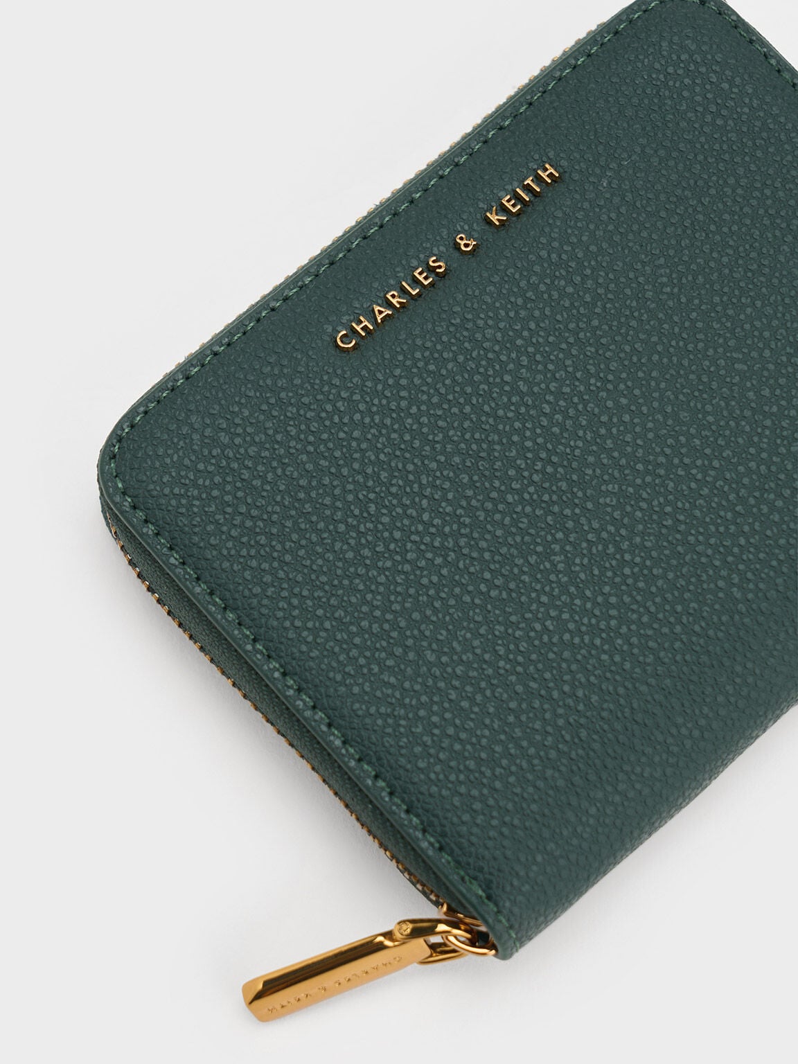 CHARLES & KEITH Latest / Basic Square Wallet - Green