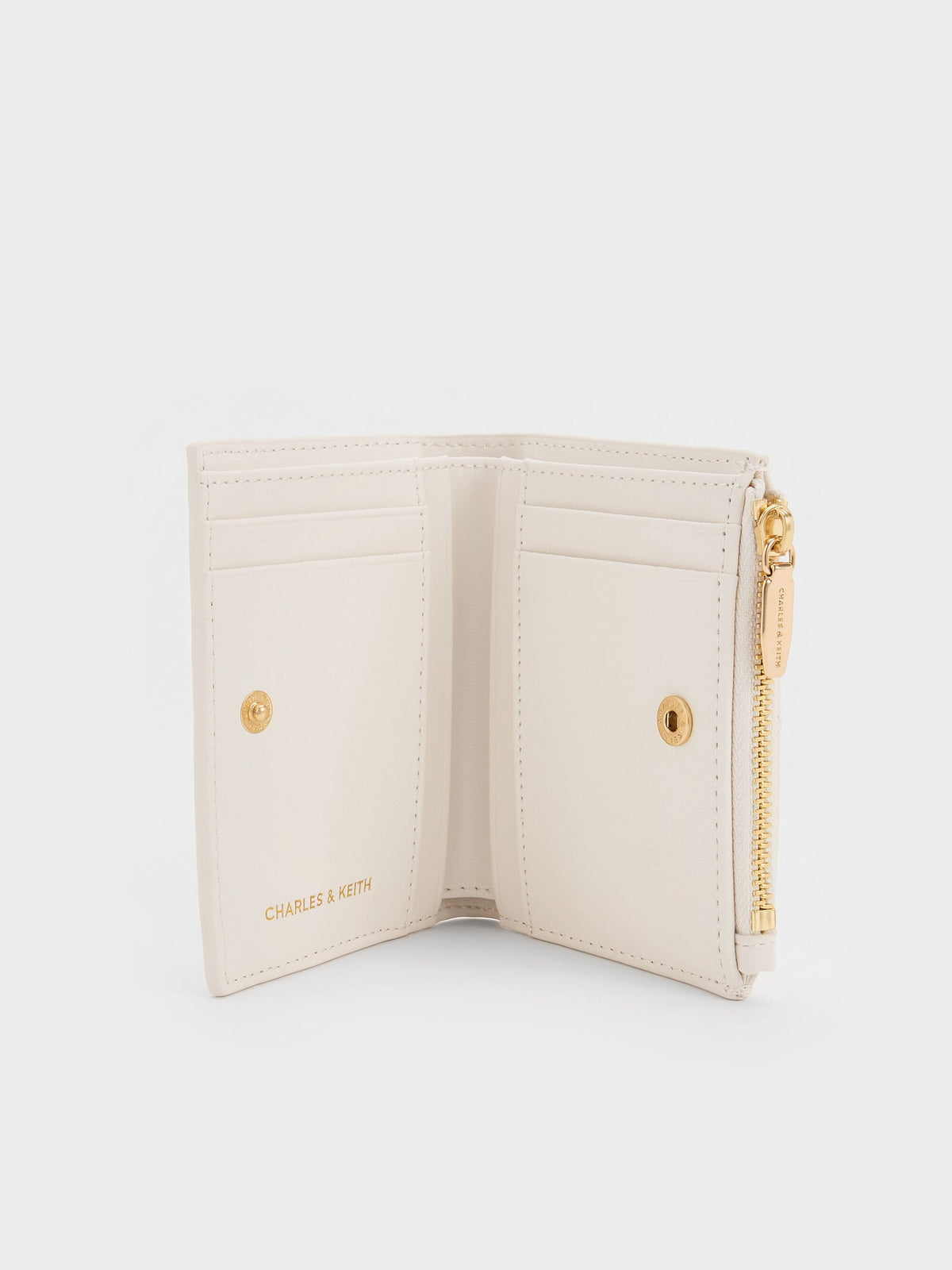 CHARLES & KEITH Deals / Duo Quilted Small Wallet - Cream