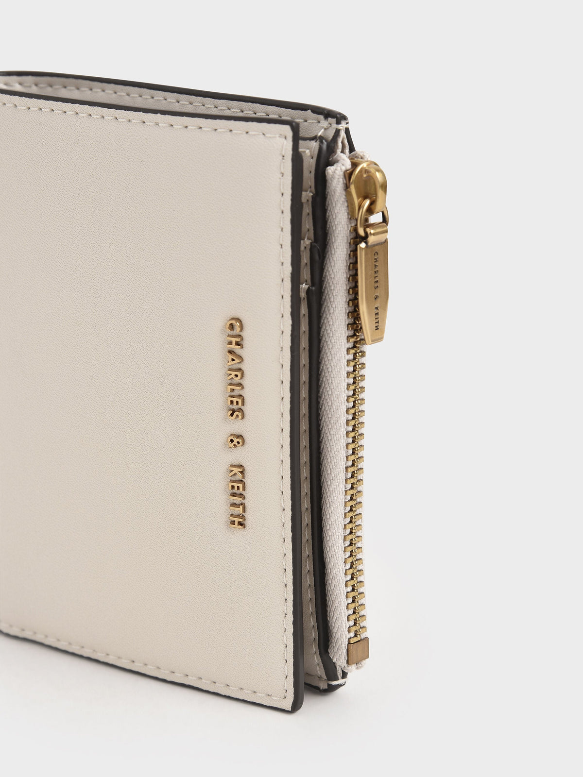 CHARLES & KEITH Customer Favorite / Harmonee Top-Zip Small Wallet - Ivory