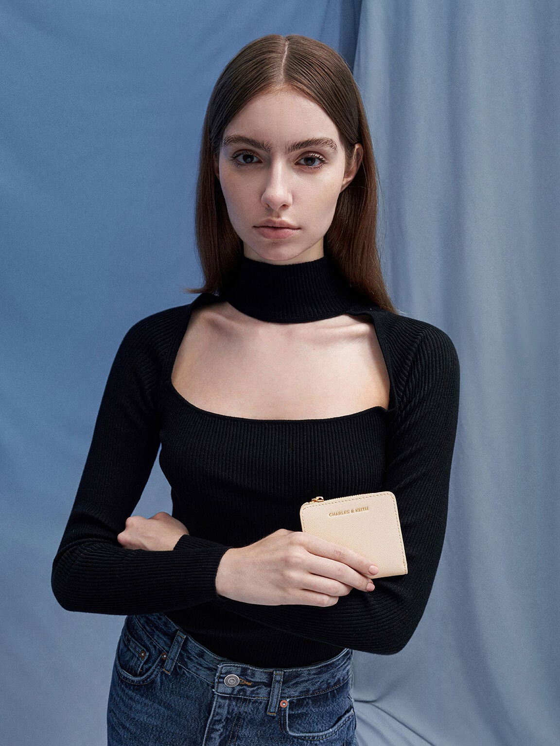 CHARLES & KEITH Essential / Keely Top Zip Small Wallet - Oat