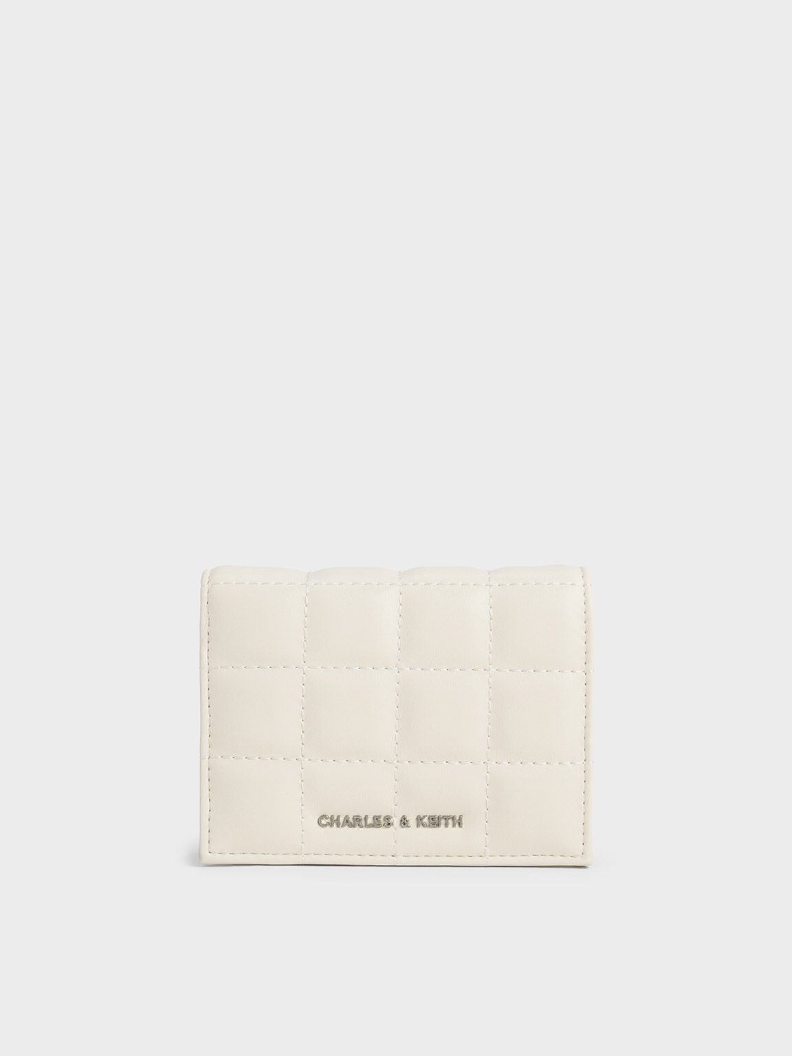 CHARLES & KEITH Value / Cassia Quilted Wallet On Chain - Cream