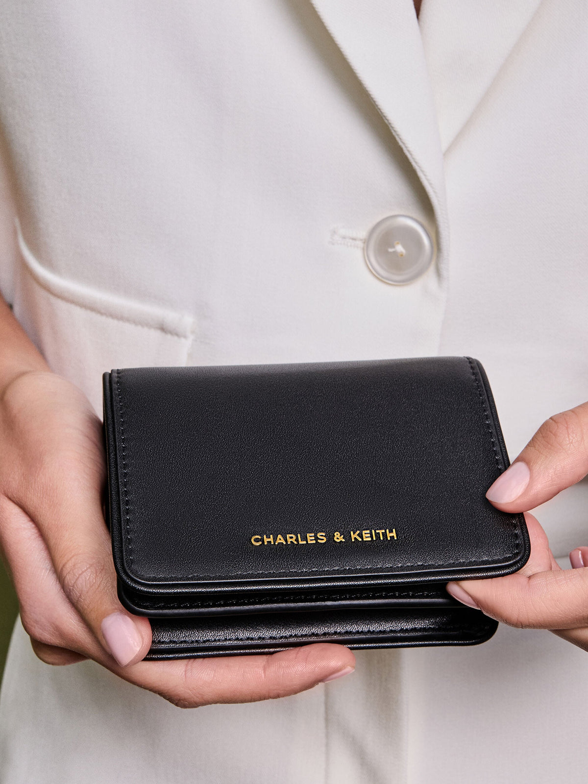 CHARLES & KEITH Smart Buy / Lyla Knotted-Strap Wallet - Black