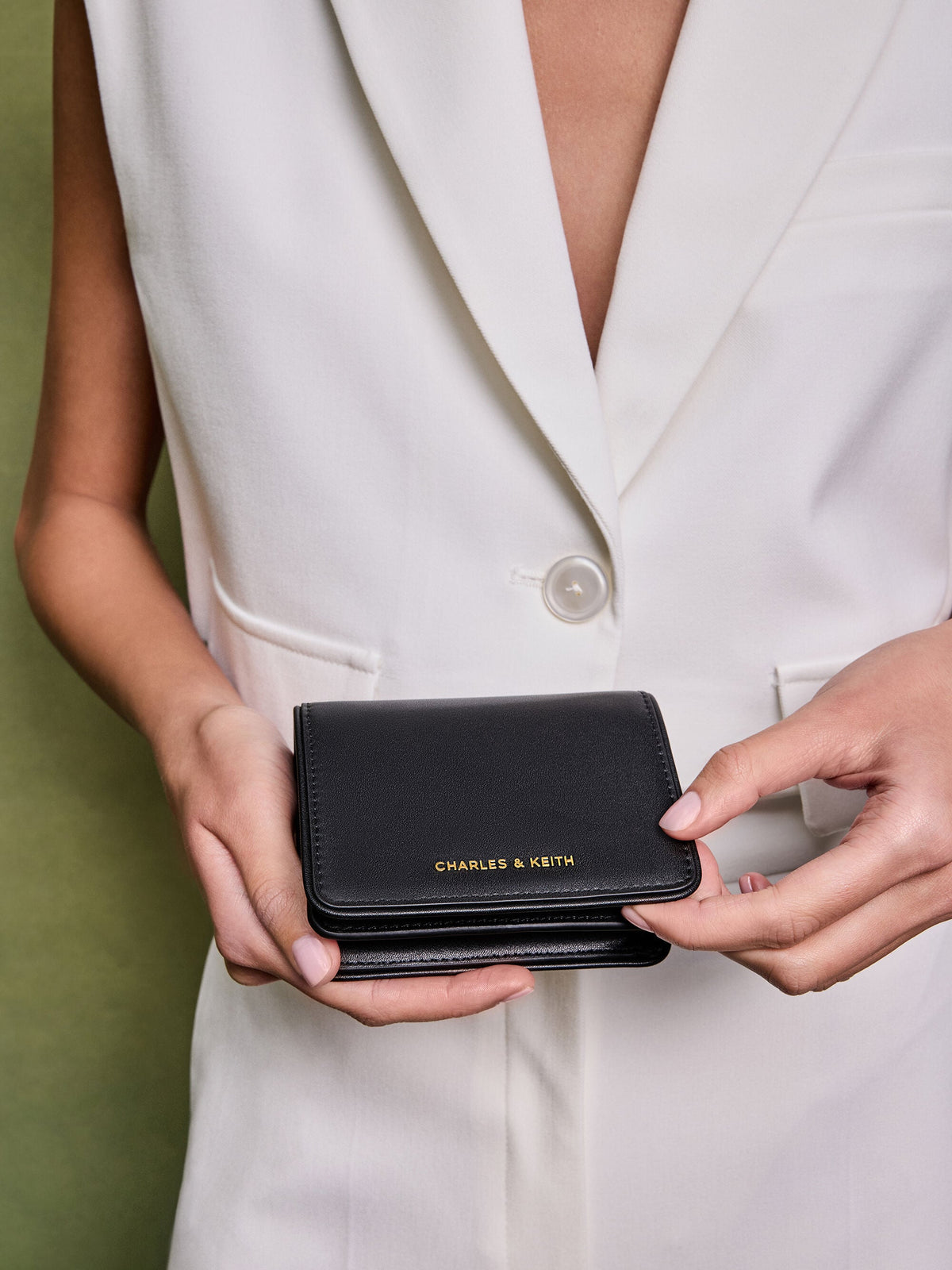 CHARLES & KEITH Smart Buy / Lyla Knotted-Strap Wallet - Black