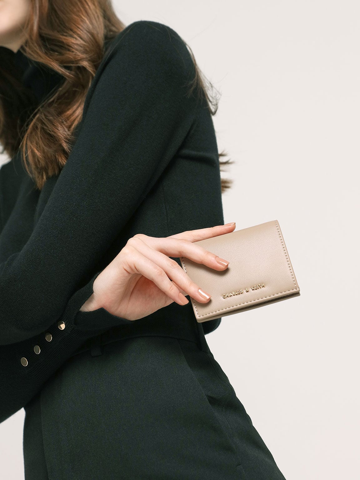 CHARLES & KEITH Recommended / Daisy Bi-Fold Small Wallet - Sand