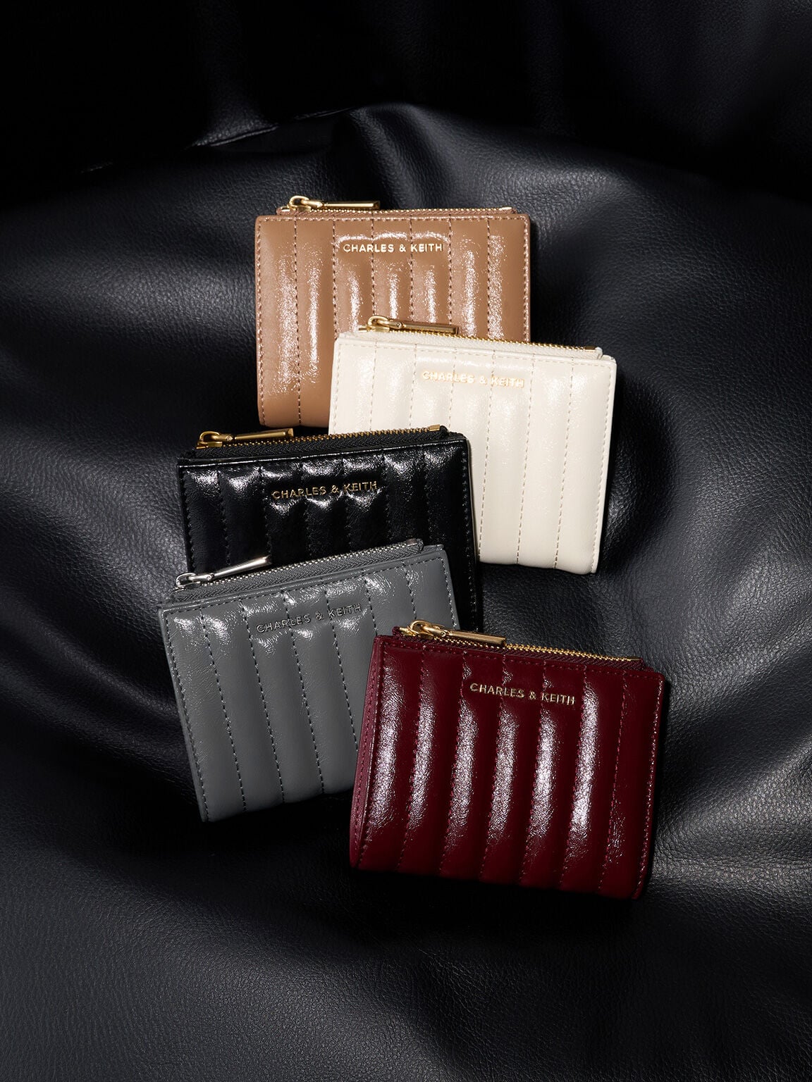 CHARLES & KEITH Smart Buy / Donna Panelled Top-Zip Wallet - Black
