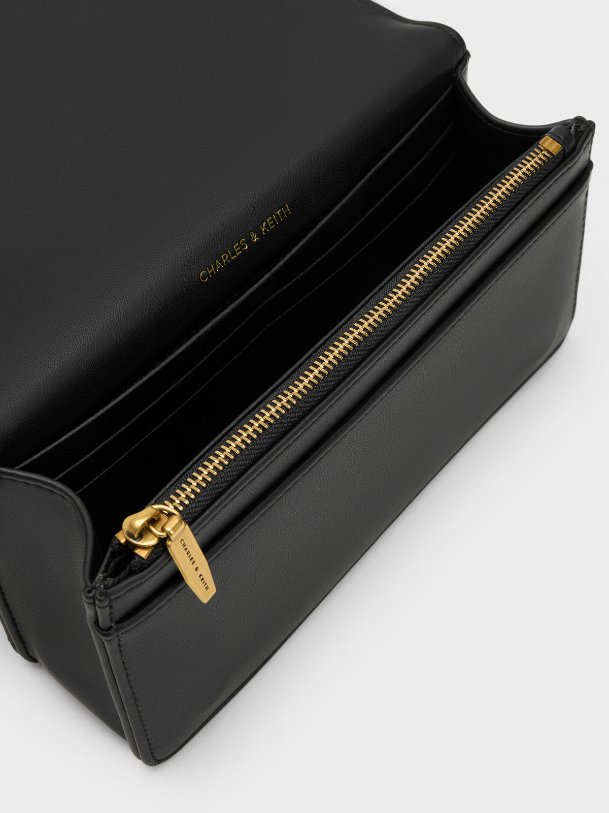 CHARLES & KEITH Best Seller / Paffuto Quilted Wallet On Chain - Black