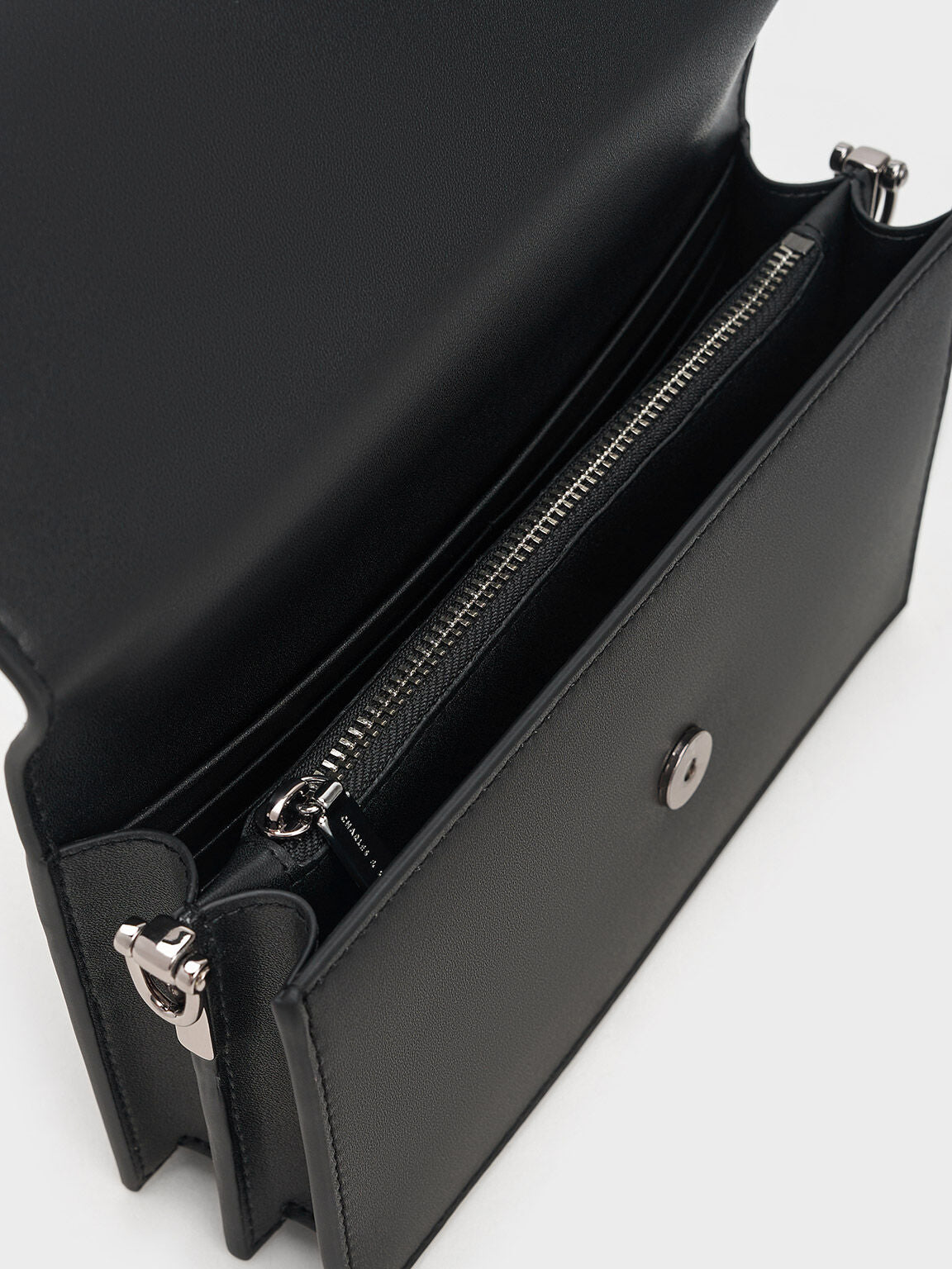 CHARLES & KEITH Value / Kristine Sculptural-Handle Long Wallet - Noir