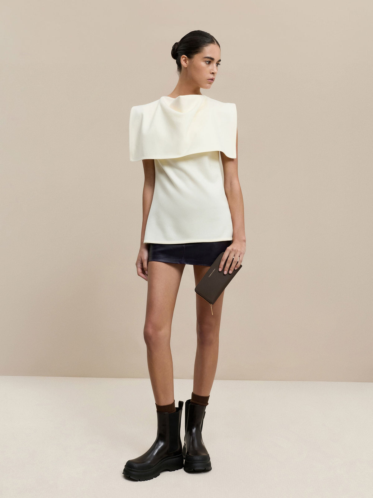 CHARLES & KEITH Trending / Dulcie Zip-Around Long Wallet - Dark Moss