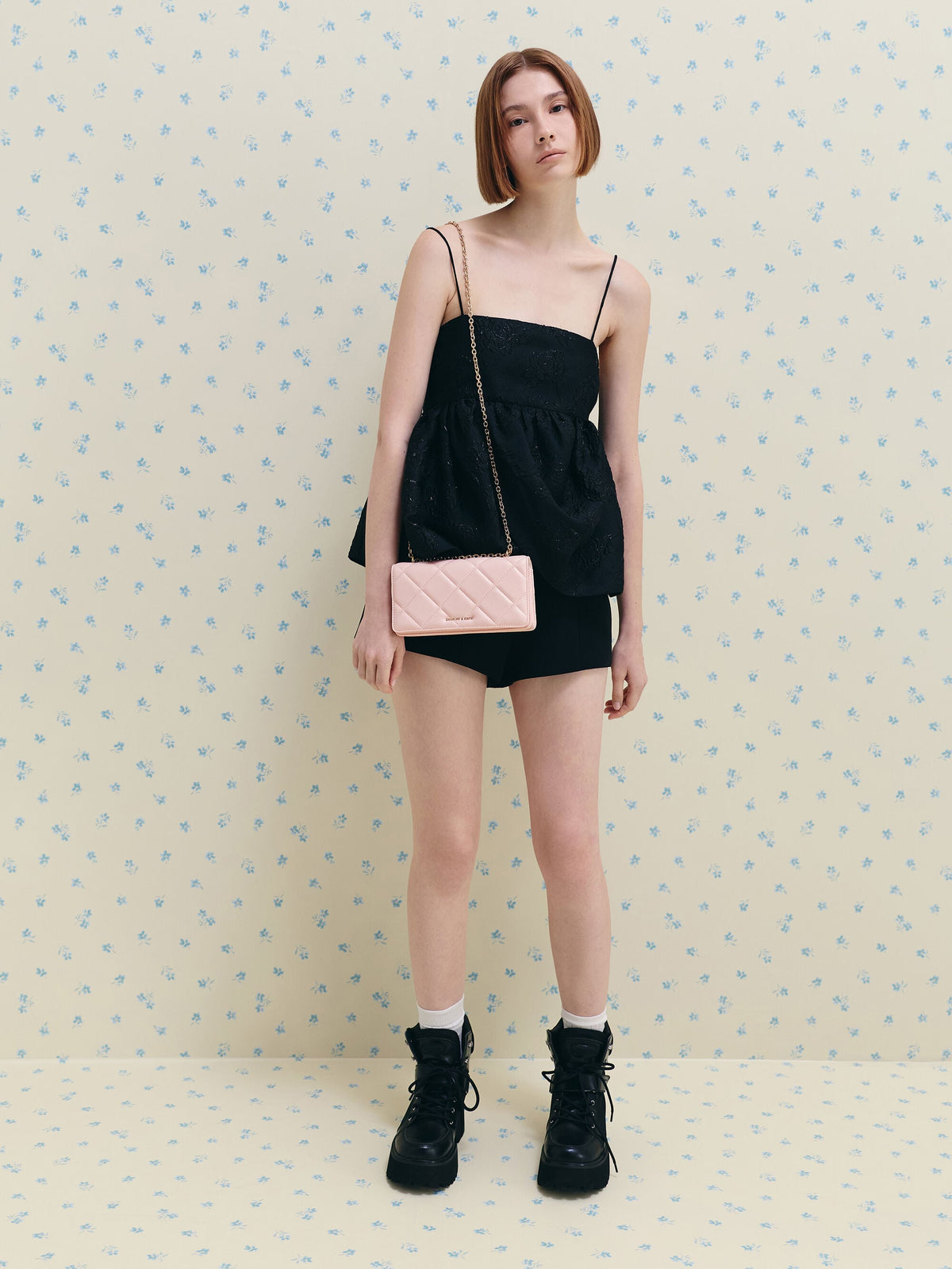 CHARLES & KEITH Signature / Paffuto Quilted Wallet On Chain - Soft Pink