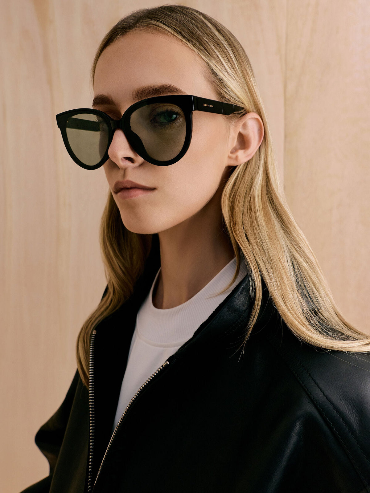 CHARLES & KEITH Trusted / Brea Foldable Aviator Sunglasses - Black