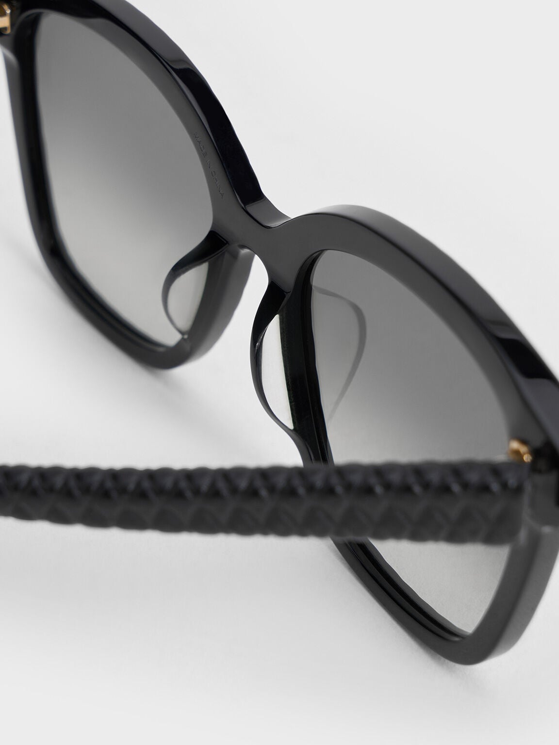 CHARLES & KEITH Exclusive / Leather Quilted Sunglasses - Black