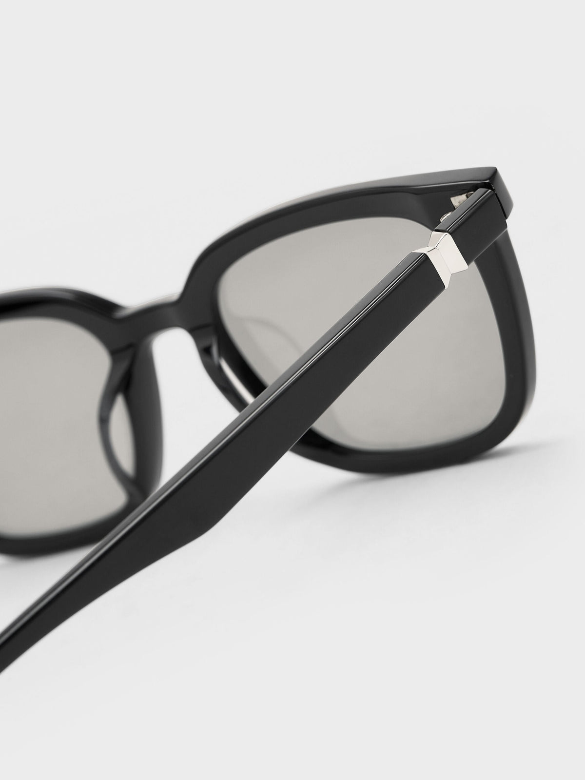 CHARLES & KEITH Top Pick / Maude Square Sunglasses - Black