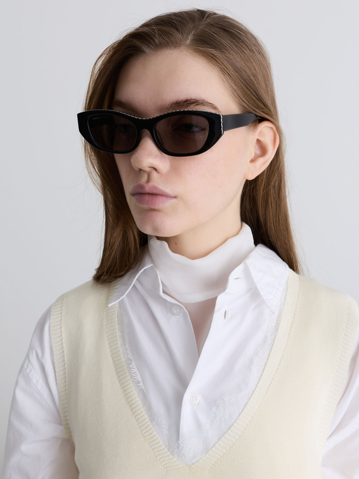 CHARLES & KEITH Smart Buy / Daenerys Cat-Eye Sunglasses - Noir