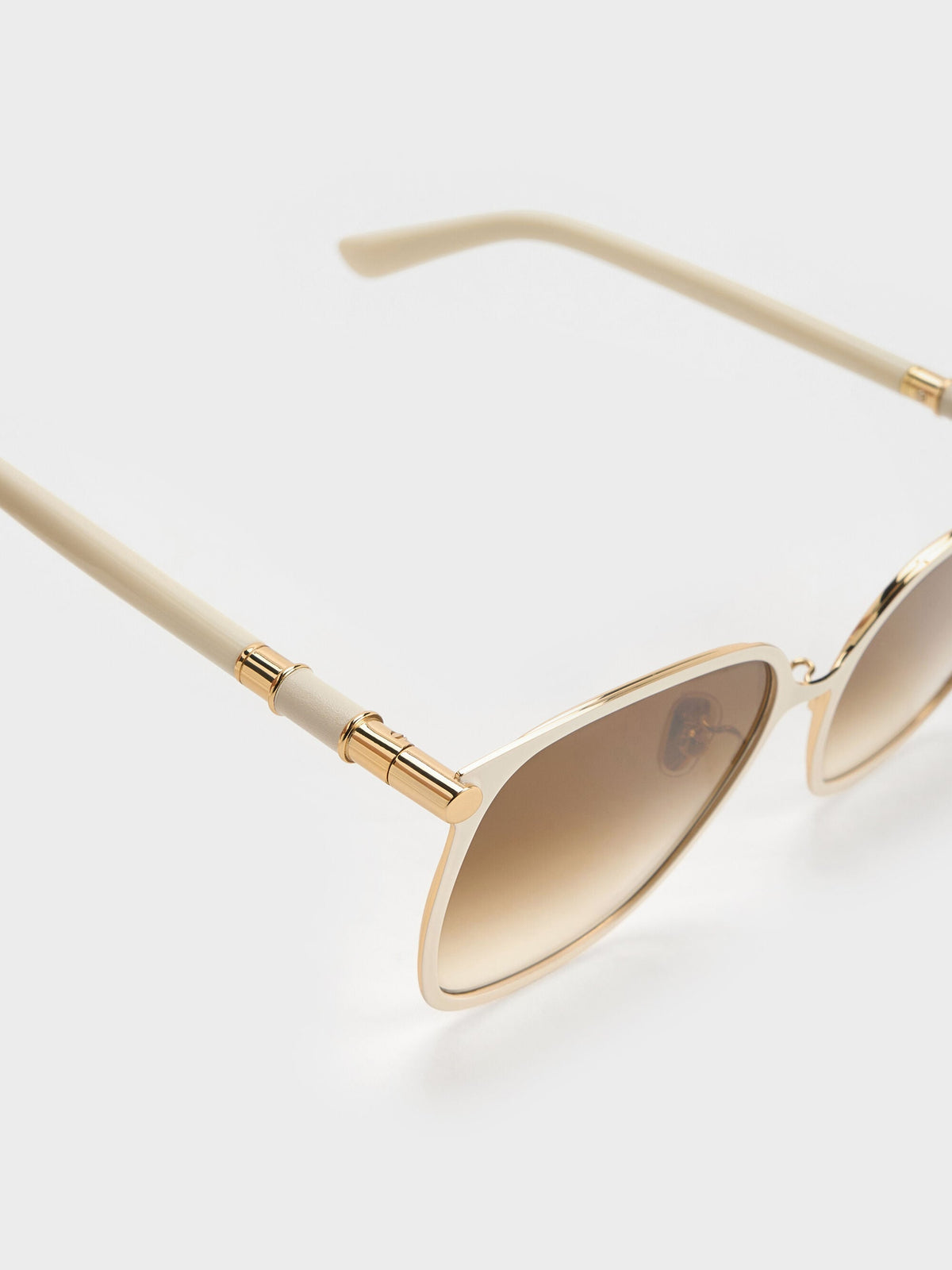 CHARLES & KEITH Featured / Ophelia Square Sunglasses - Cream